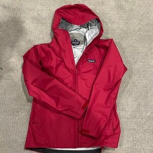 NWOT Patagonia Raincoat Shell